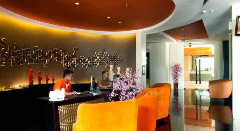 100 Sunset Kuta Hotel & Ballroom Hotel in Kuta