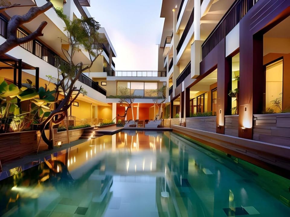 100 Sunset Kuta Hotel & Ballroom Hotel in Kuta