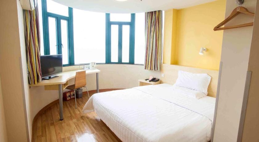 7 Days Inn Wuxi Shoufang International Airport Branch Hotel in Suzhou