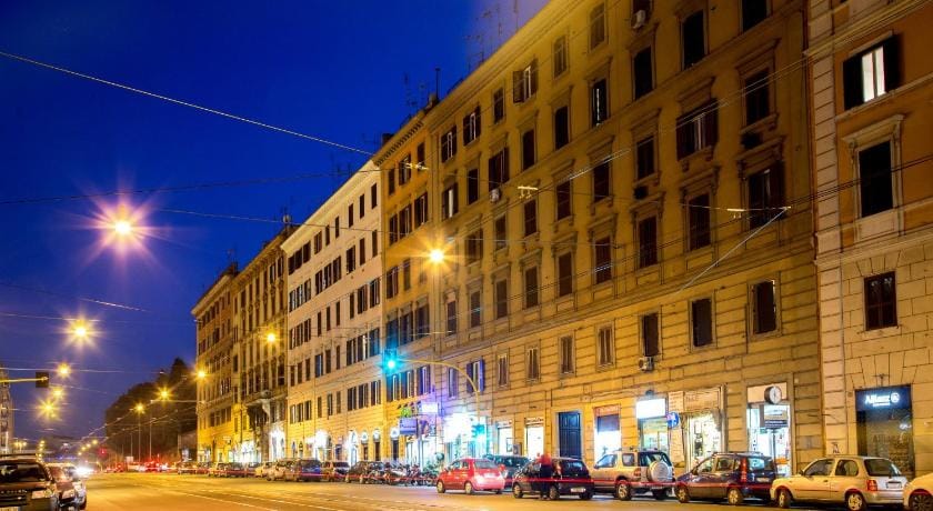 Ad Hoc Domus Guest House Hotel in Rome