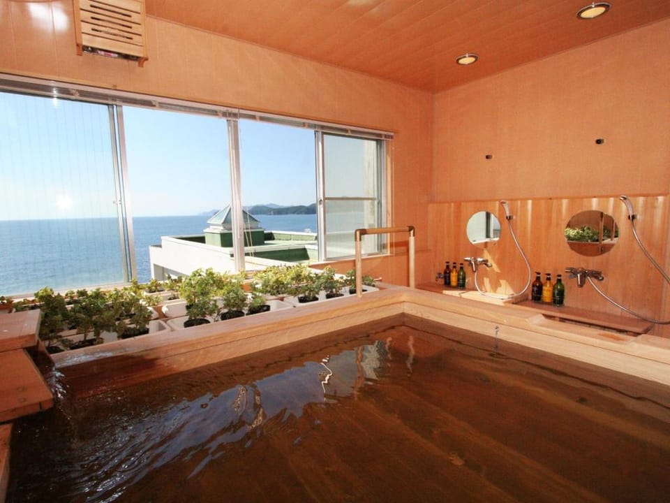 Tabinoyado Ushionoakari Geiboso Ryokan in Tokyo Prefecture