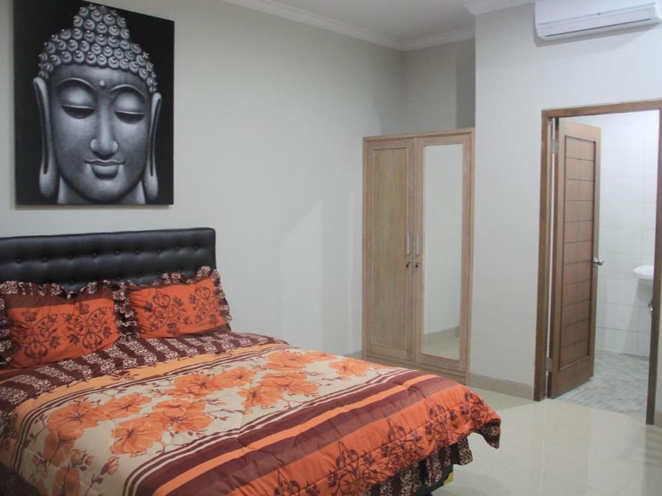 Nuka Beach Inn Hostel in Kuta