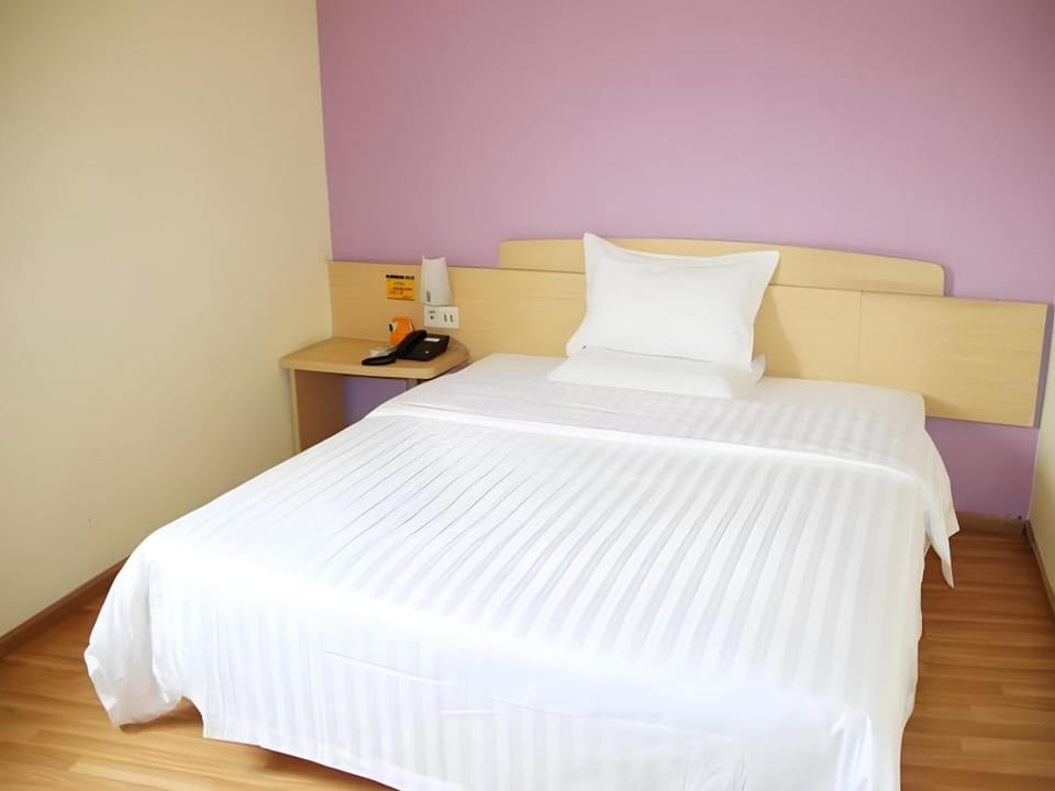 7 Days Inn Kunming Railway Station Hotel in China