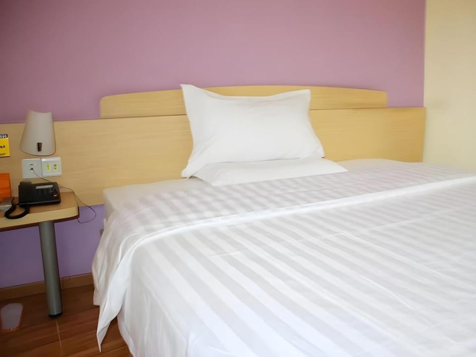 7 Days Inn Kunming Railway Station Hotel in China