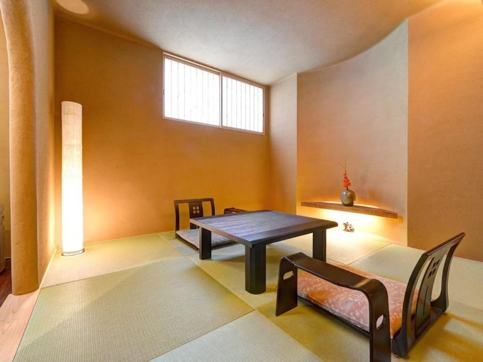 Yunokawa Onsen Shouen Hotel in Japan