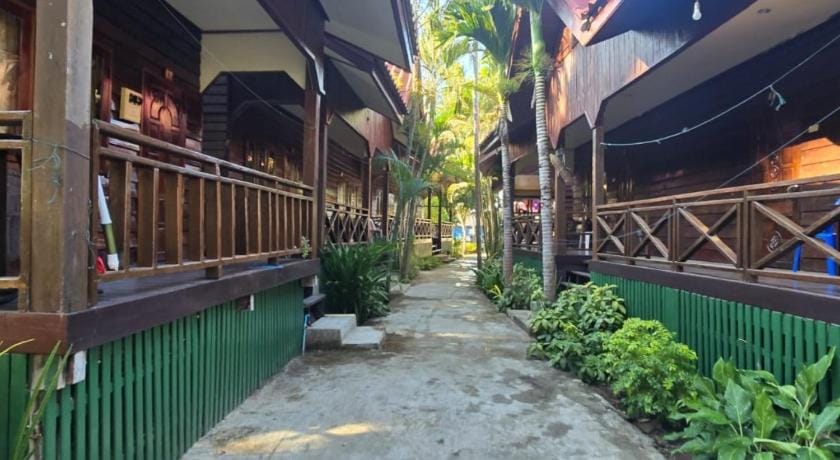Nongsak Guesthouse and Restaurant Hotel in Cambodia