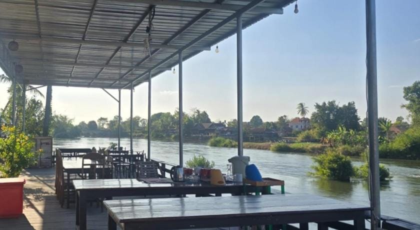 Nongsak Guesthouse and Restaurant Hotel in Cambodia