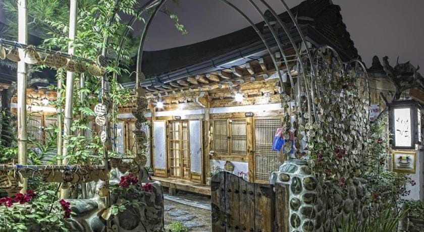 Happiness Full Hanok Guesthouse Jeonju Hotel in South Korea