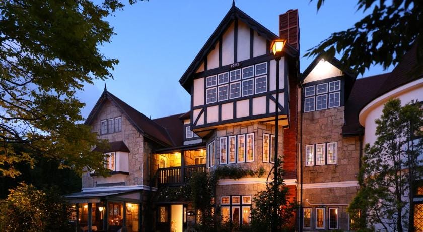 Petit Hotel & Restaurant Old Age Bed and Breakfast in Nagano Prefecture
