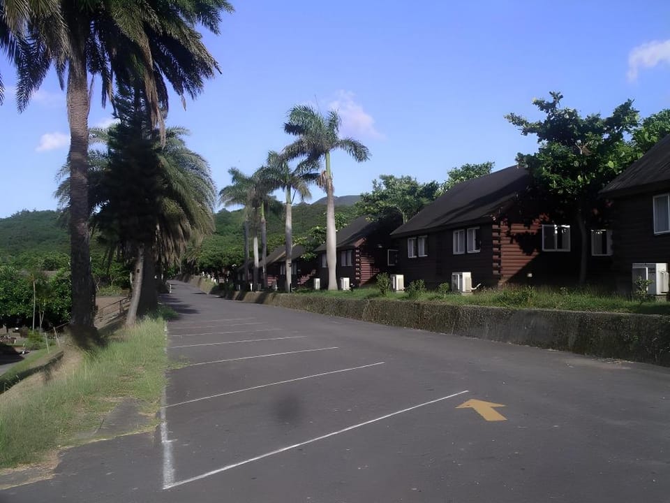 LOHAS-HILL Guest House Bed and Breakfast in Hengchun Township