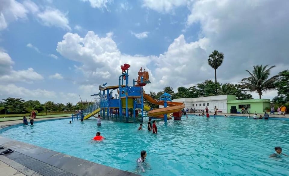 UKs Resort Khopoli Hotel in Maharashtra