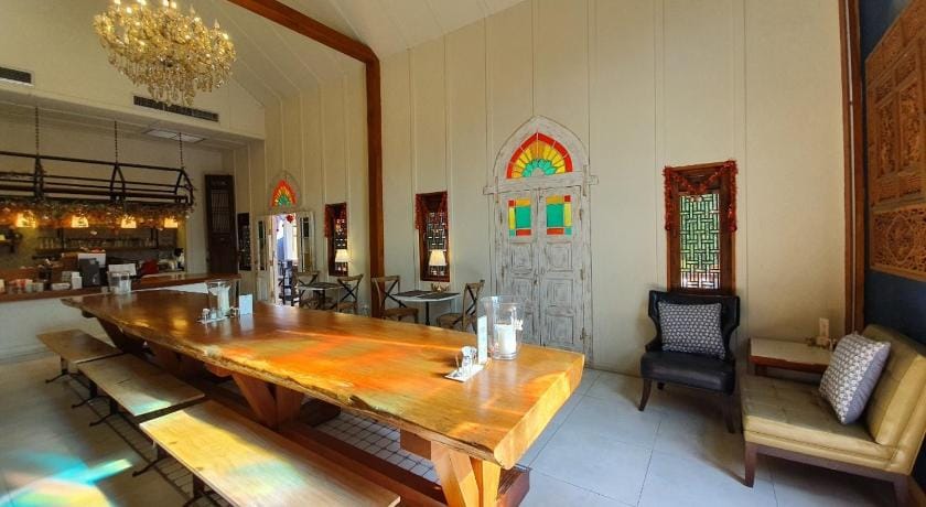 Dorm of Happiness by Tharaburi Hostel in Thailand