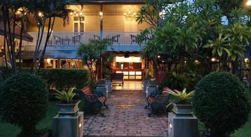 Dorm of Happiness by Tharaburi Hostel in Thailand