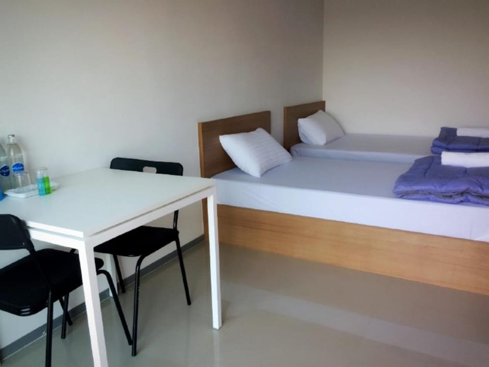 Promsook Apartment Hotel in Chon Buri Changwat