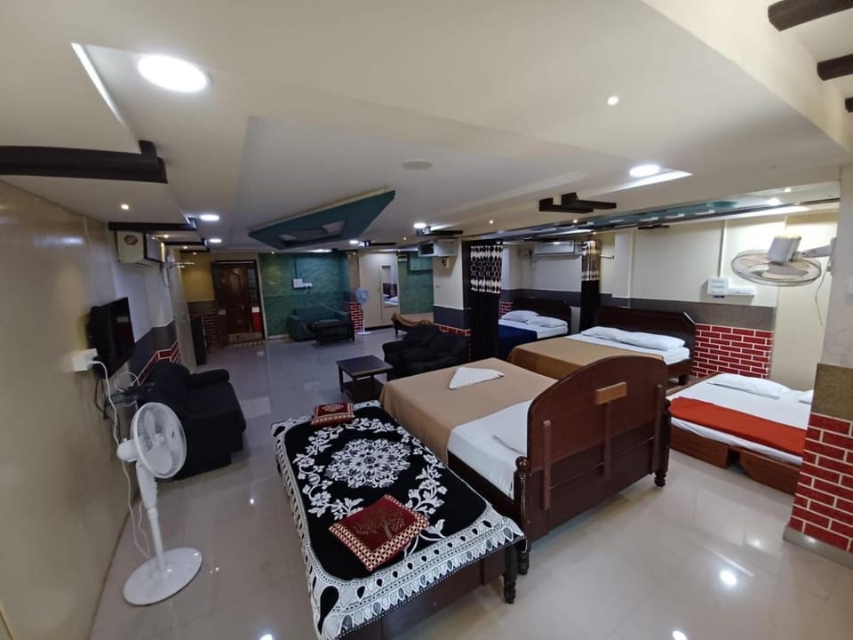 Nayath Serviced Apartments, Homely Stay for Families only since 2011 Close to Bus, Railway Stations, Near to Reliance Mart, Srinivasam complex and many Restaurants Fully Furnished Kitchen Pet Friendly Apartment in Tirupati