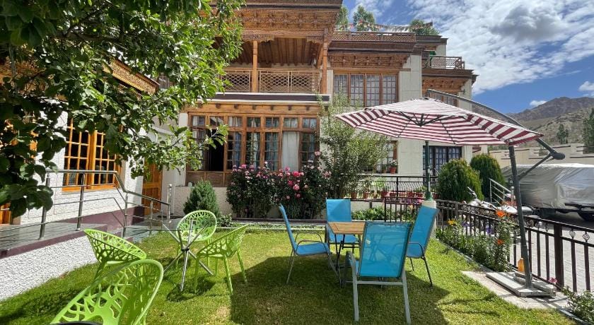 New Royal Guest House Bed and Breakfast in India