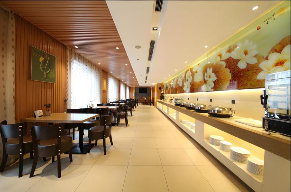 Starway Hotel Zhengzhou Zhengdong Xin Zone Hongzhuan Road Hotel in China