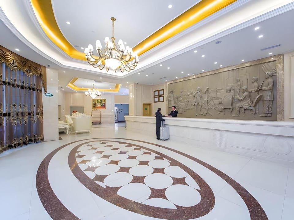 Vienna Hotel Wuhan Hankou Railway Station Zhuyeshan Metro Station Hotel in Wuhan