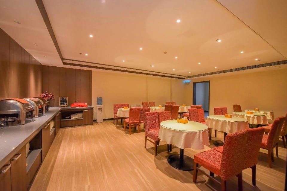 Hanting Hotel Shijiazhuang Jianhe Bridge Metro Station Hotel in China