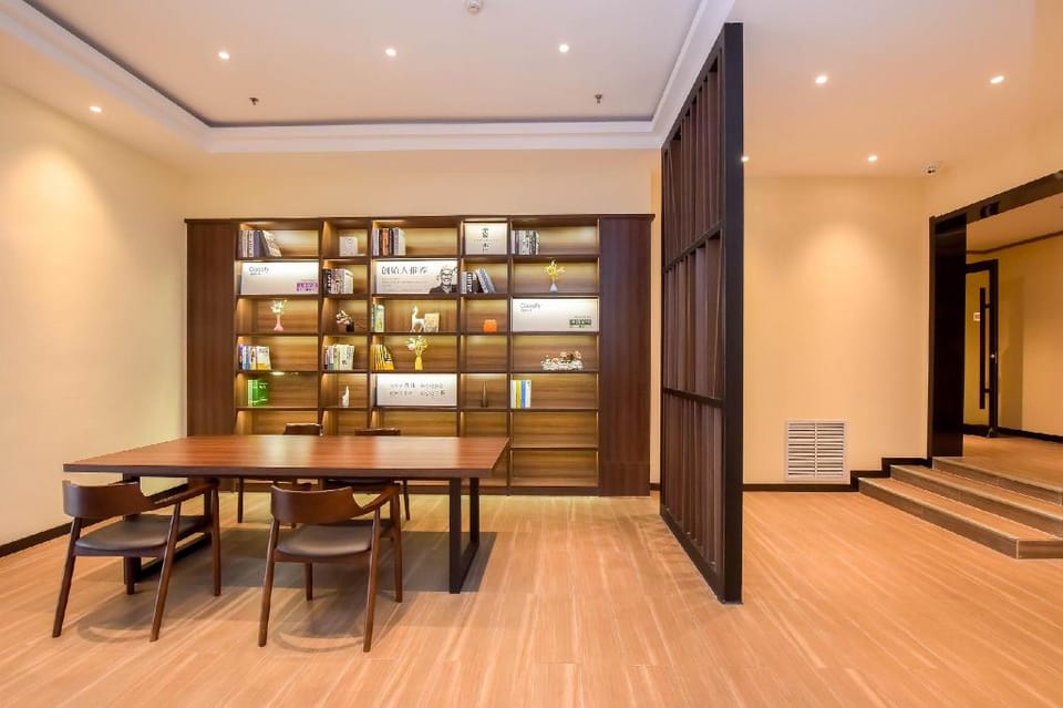 Hanting Hotel Shijiazhuang Jianhe Bridge Metro Station Hotel in China