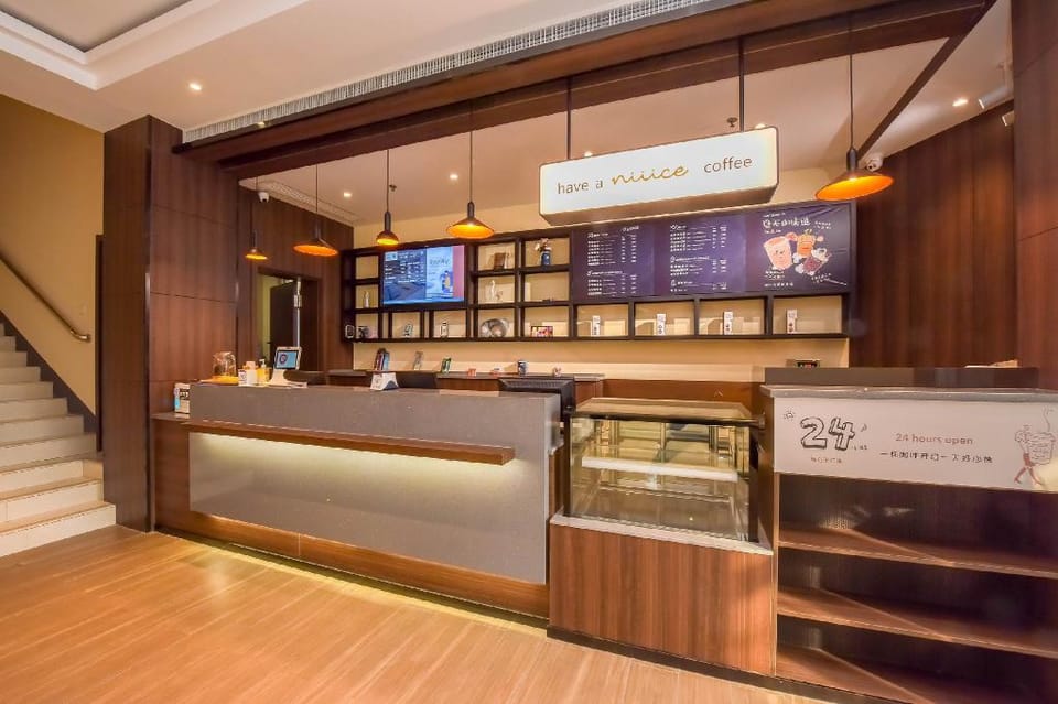 Hanting Hotel Shijiazhuang Jianhe Bridge Metro Station Hotel in China