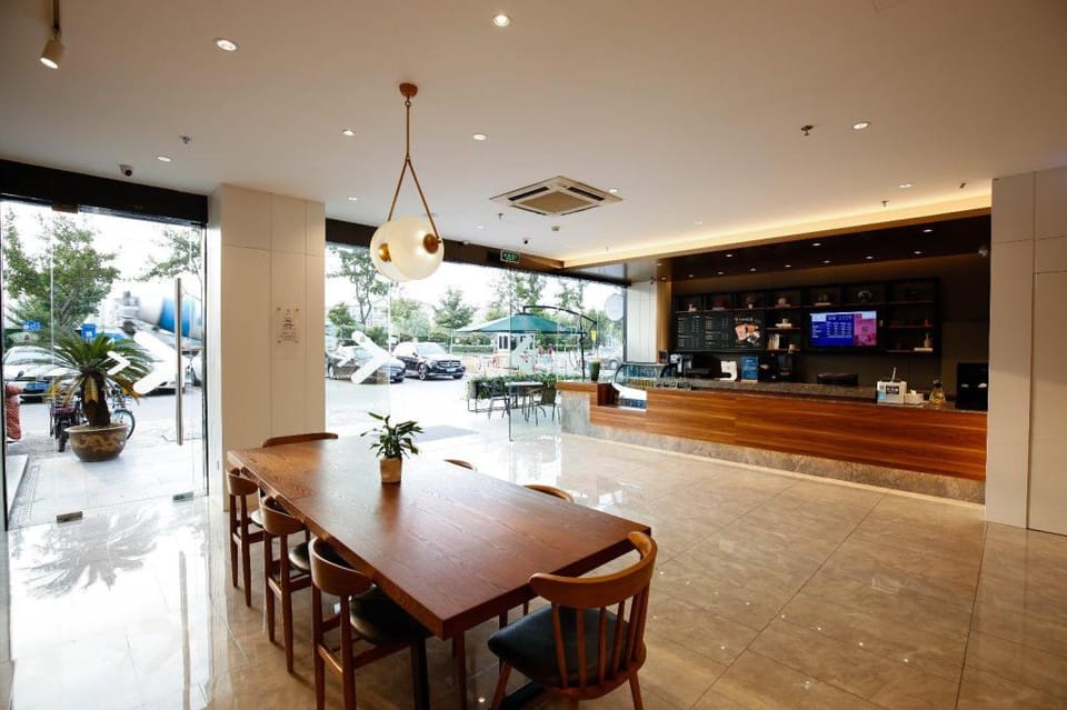 Hanting Premium Hotel Shanghai Jiangqiao Wanda Hotel in Shanghai