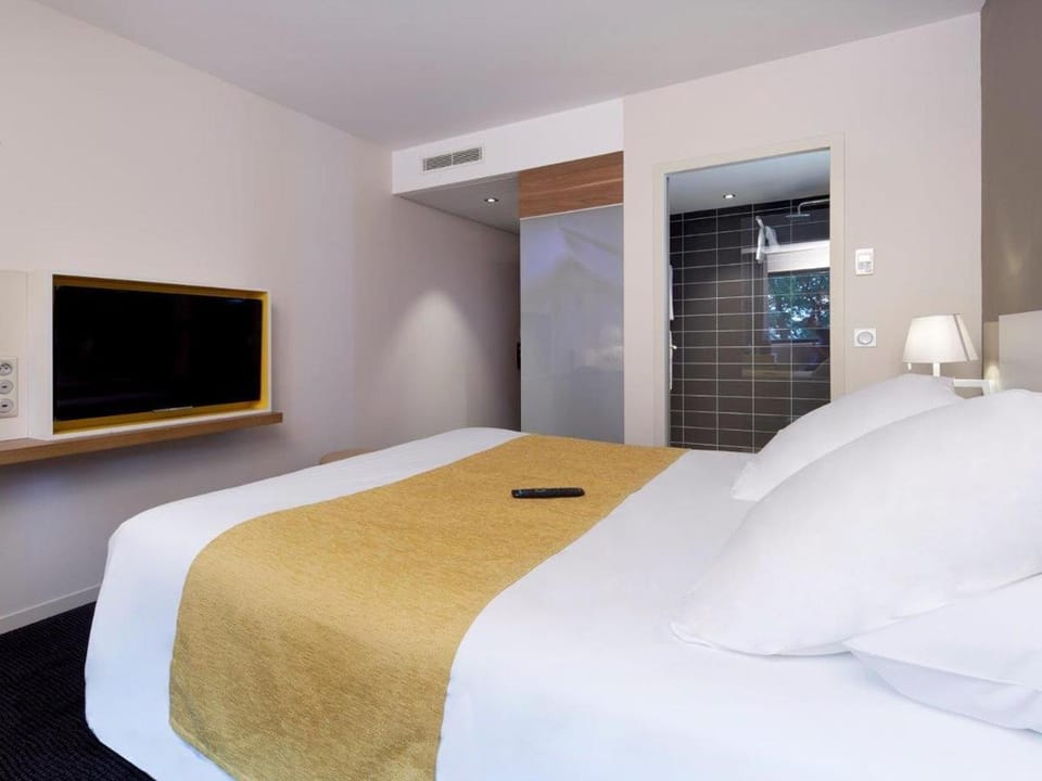 Kyriad Prestige Pau - Zenith - Palais des Sports Hotel in Pau
