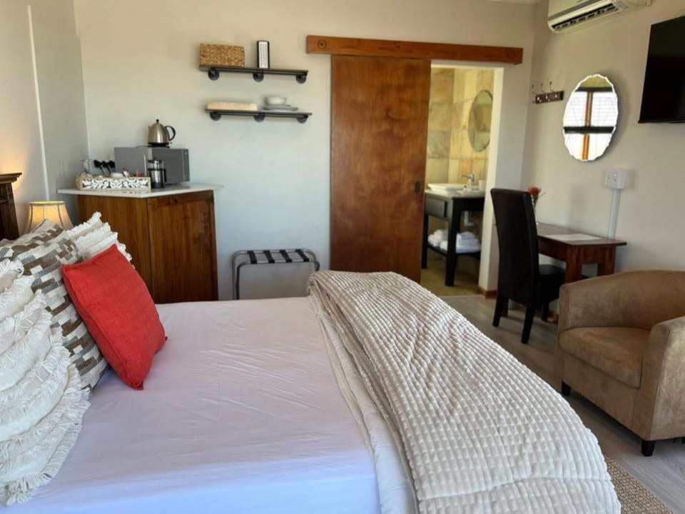 Sea Whisper Guest House & Self Catering Bed and Breakfast in Eastern Cape