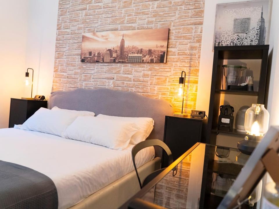 Salotto Piramide Bed and Breakfast in Rome