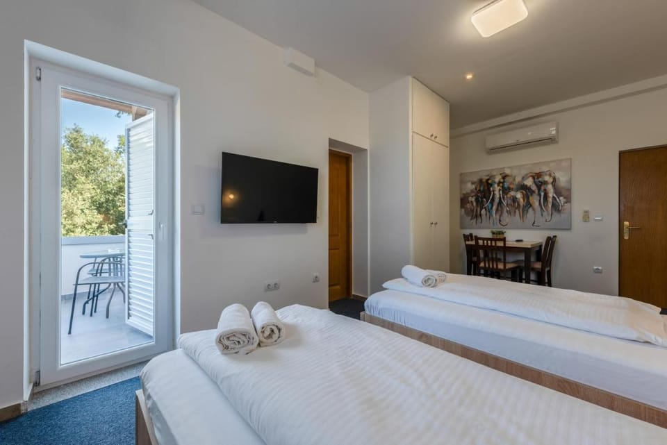 Aparthotel Plat Apartment hotel in Zadar County