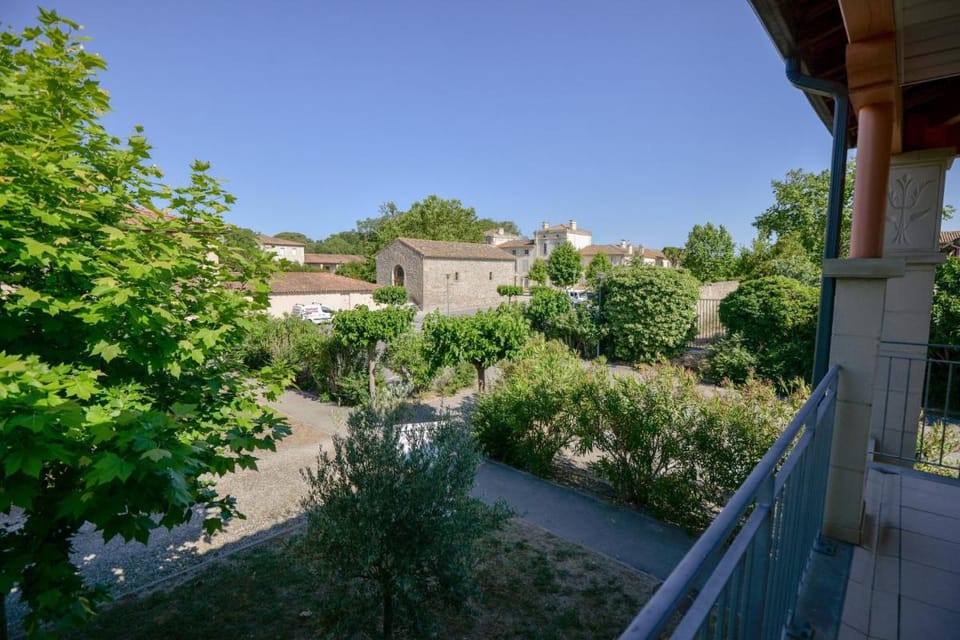 La Résidence du Château de Jouarres Apartment hotel in Occitanie