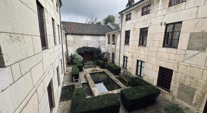 41 Maufoux By Bruno Colin Hotel in Beaune