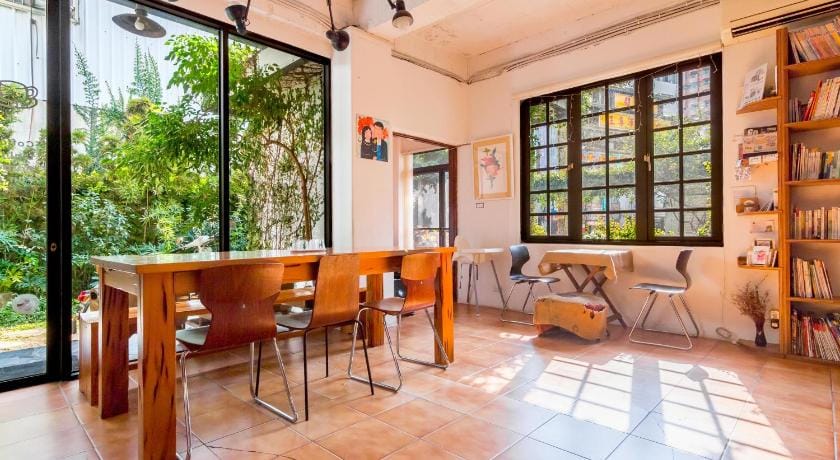 Isshoni Bed and Breakfast Bed and Breakfast in Kaohsiung