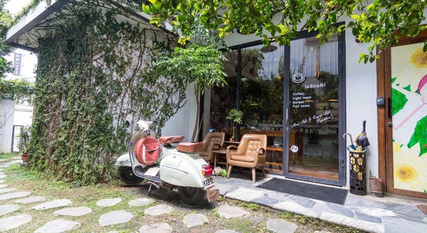 Isshoni Bed and Breakfast Bed and Breakfast in Kaohsiung