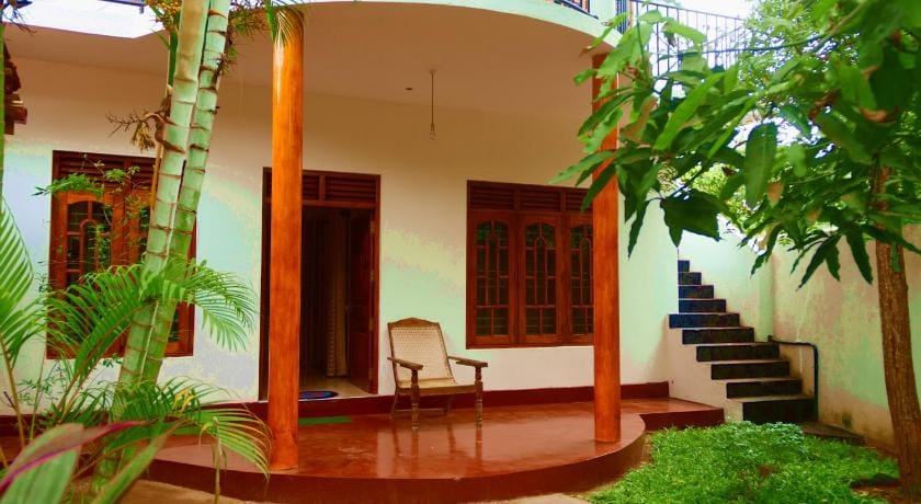 Wayside Guesthouse Bed and Breakfast in Mirissa