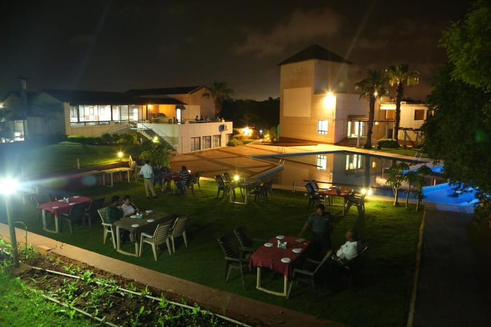 Cotton County Club and Resort Hotel in Karnataka