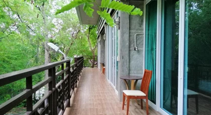 Loei Huen Hao Hug Home & Resort Bed and Breakfast in Laos