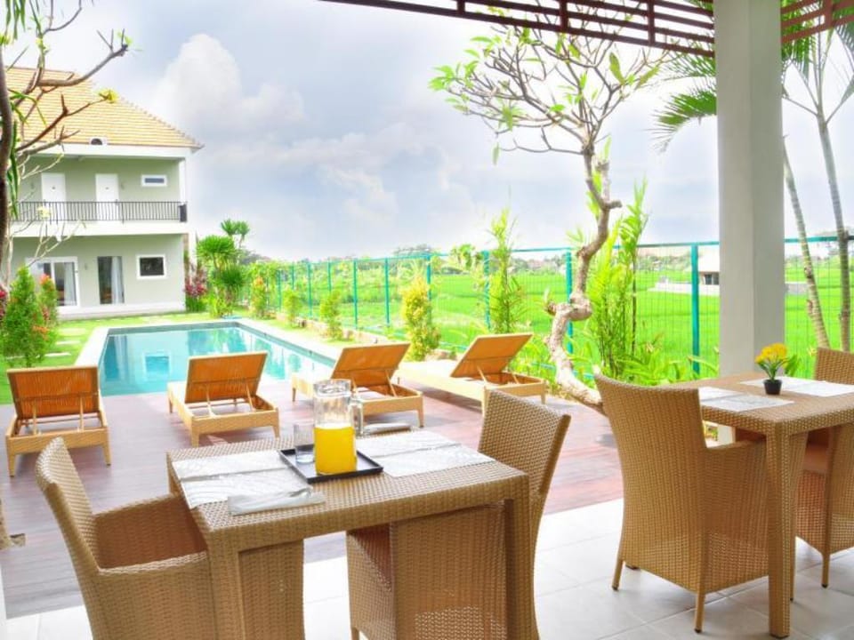 Villa Tangtu Beach Inn Hotel in Sukawati