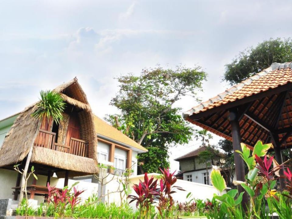 Villa Tangtu Beach Inn Hotel in Sukawati
