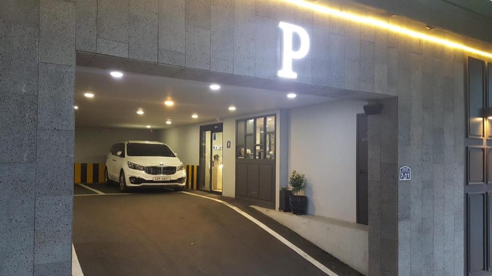 The BS Hotel Busan Station (Korea Quality) Hotel in Busan