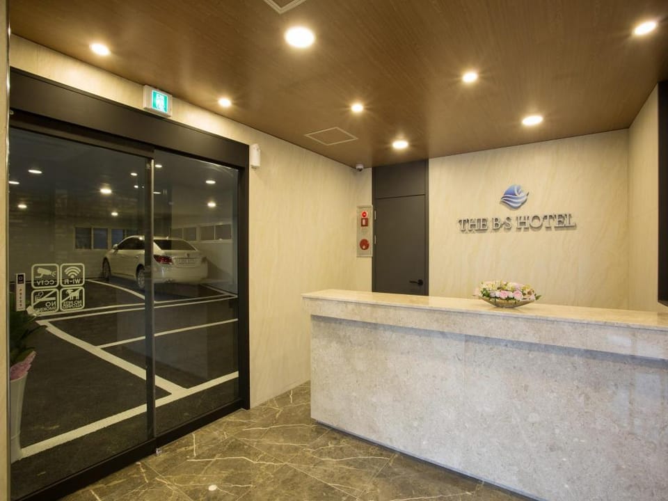 The BS Hotel Busan Station (Korea Quality) Hotel in Busan