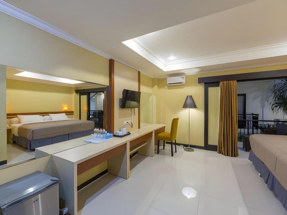 RedDoorz Plus near Mall Bali Galeria 2 Hotel in Denpasar