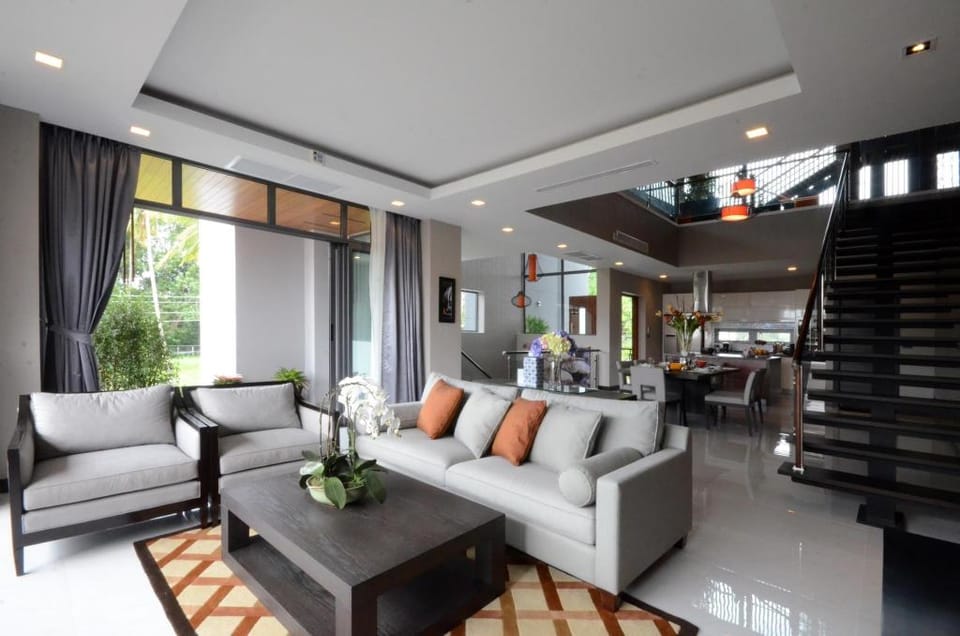 Aqua Sea View Villas Rawai Hotel in Rawai