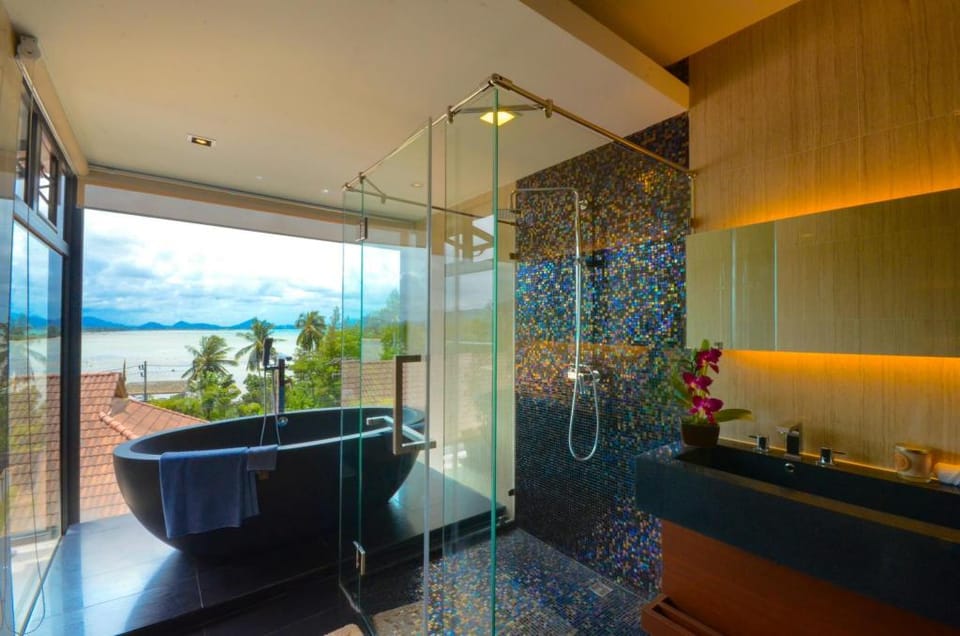 Aqua Sea View Villas Rawai Hotel in Rawai