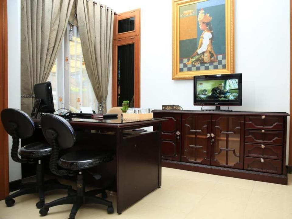 Puri Kusuma Guest House Hotel in Kediri