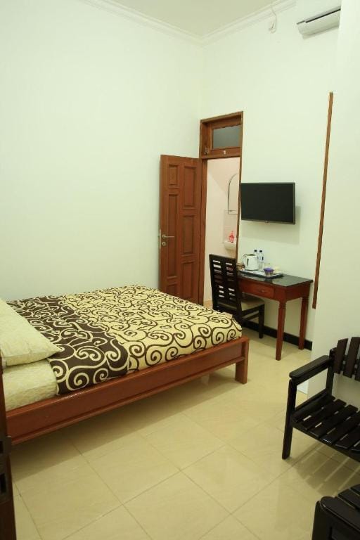 Puri Kusuma Guest House Hotel in Kediri