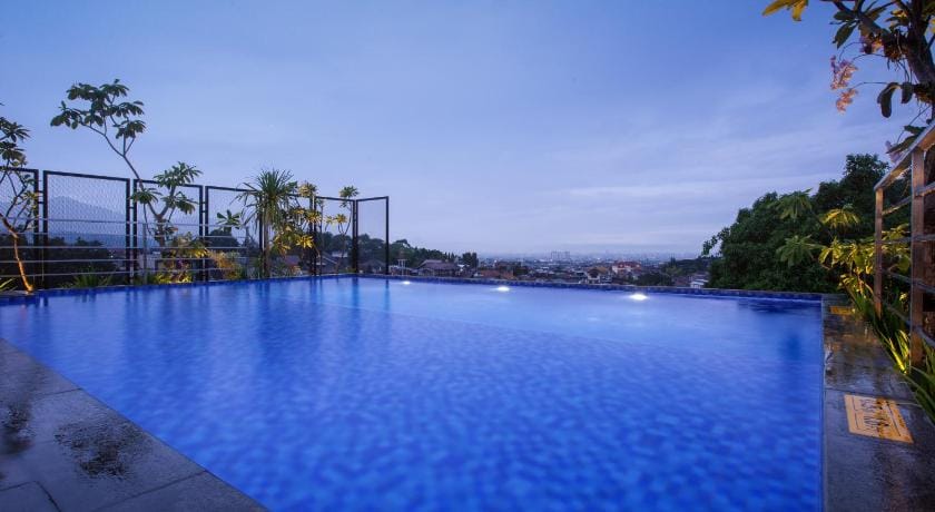 Hotel Neo Dipatiukur by ASTON Hotel in Bandung