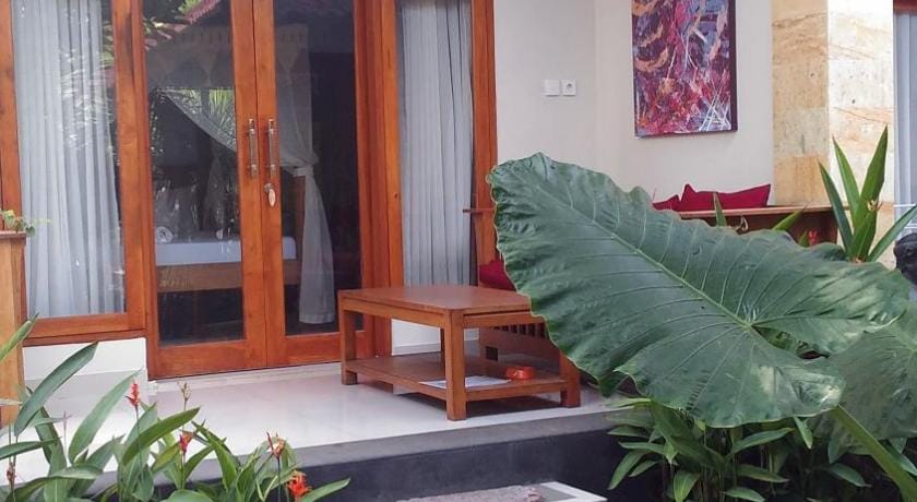 Suryadina Guest House Bed and Breakfast in Ubud