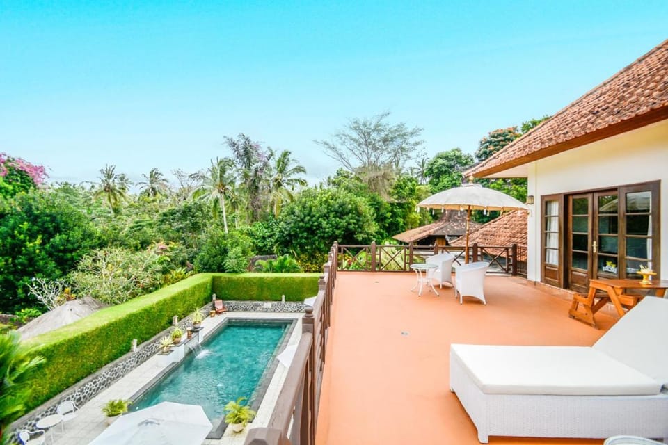 Bukit Asri Lodge Bed and Breakfast in Abang