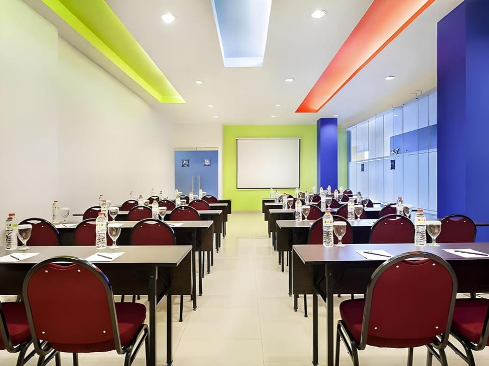 Ibis Budget Jakarta Cikini Hotel in Jakarta